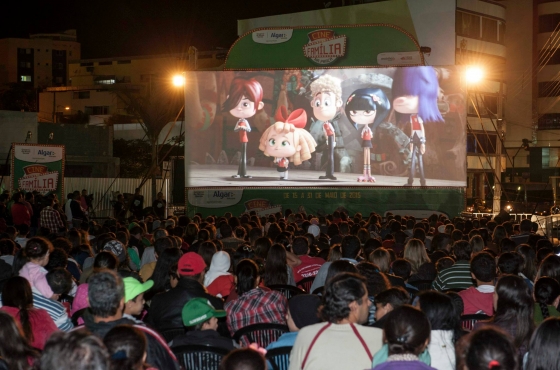 Cine Família na Praça volta pela terceira vez a Nova Serrana